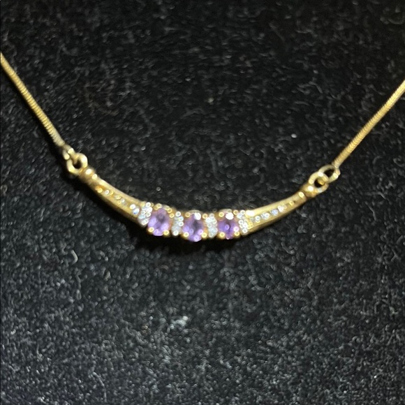 Elegant Gold Necklace with Purple Amethyst Accents - Picture 2 of 8